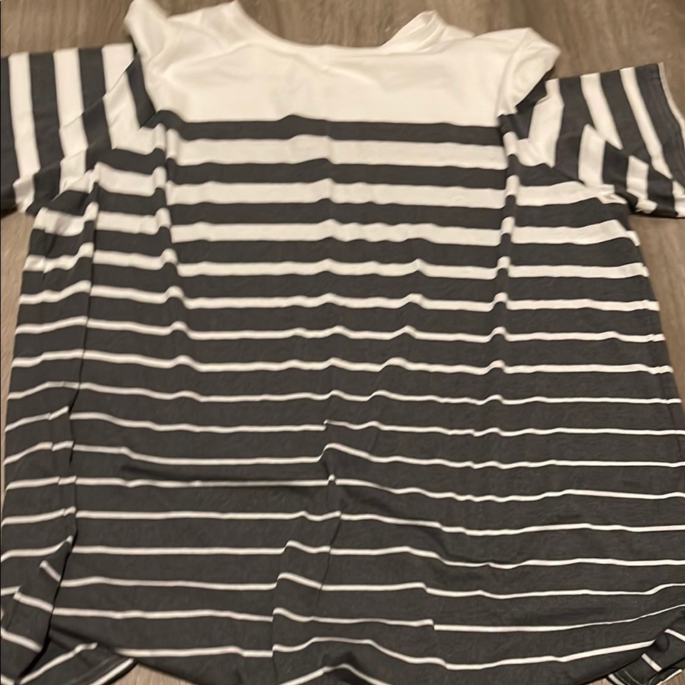 Striped Black and White Short Sleeve Tee